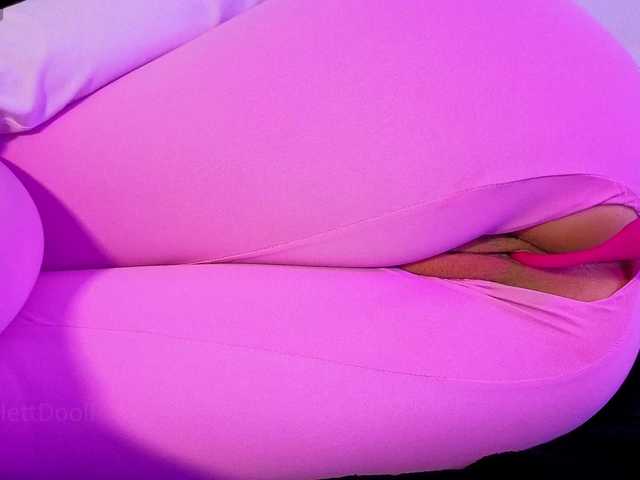 ScarlettDoll live cam on BongaCams
