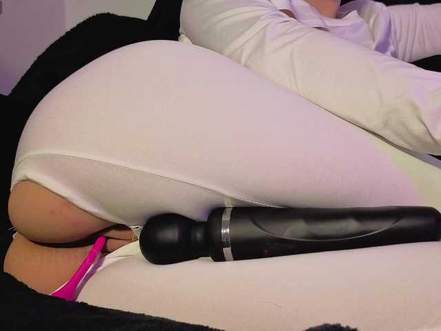 ScarlettDoll live cam on BongaCams