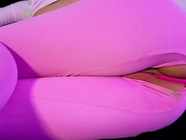 ScarlettDoll live cam on BongaCams