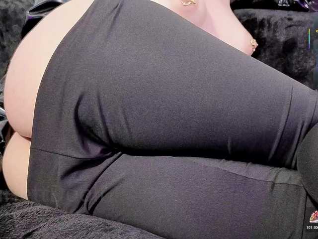ScarlettDoll live cam on BongaCams