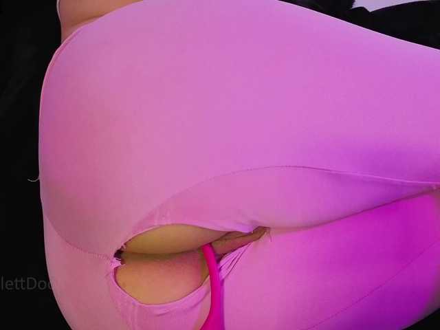 ScarlettDoll live cam on BongaCams