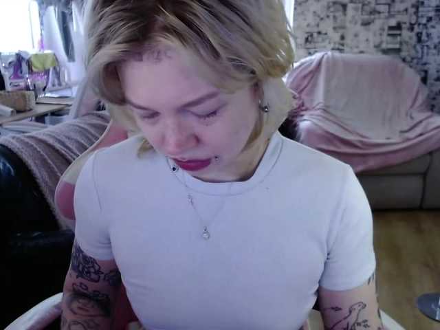 LolaHot live cam on BongaCams