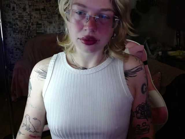 LolaHot live cam on BongaCams