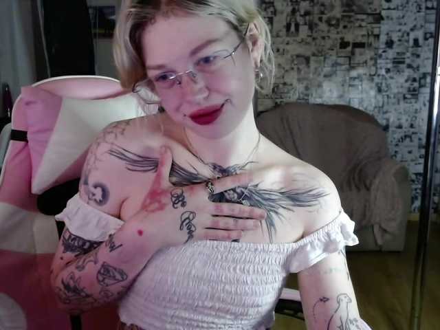 LolaHot