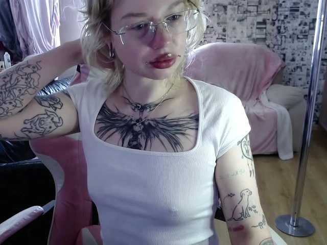 LolaHot live cam on BongaCams