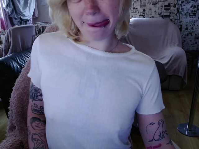 LolaHot live cam on BongaCams