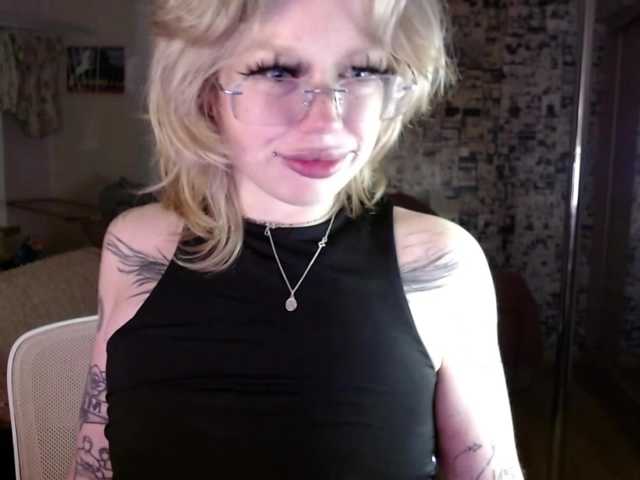 LolaHot live cam on BongaCams