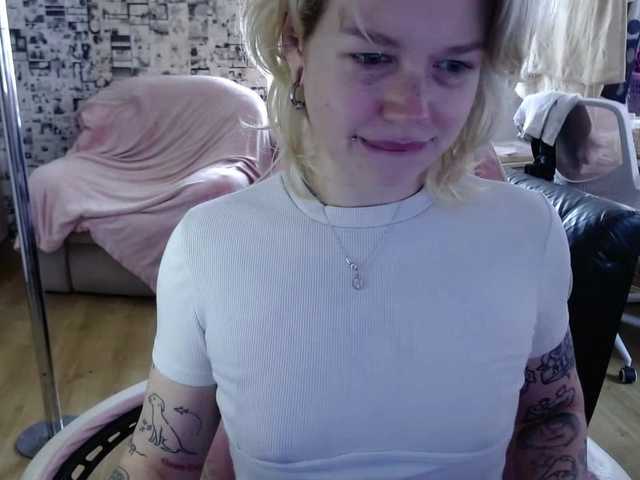 LolaHot live cam on BongaCams