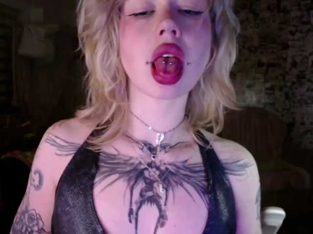 LolaHot