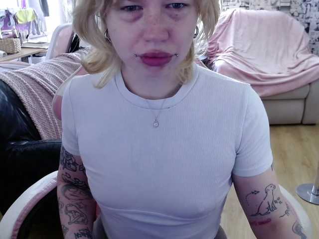 LolaHot live cam on BongaCams
