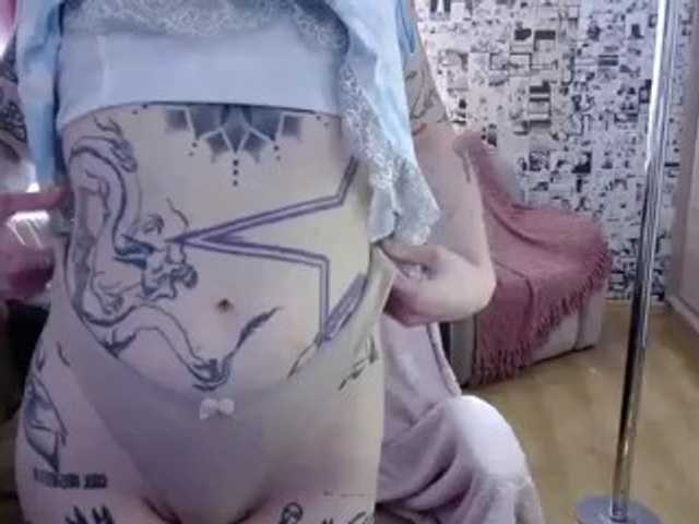 LolaHot live cam on BongaCams