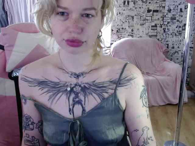 LolaHot webcam