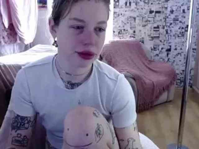 LolaHot webcam