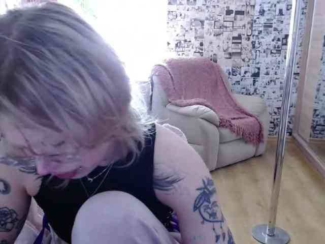 LolaHot webcam