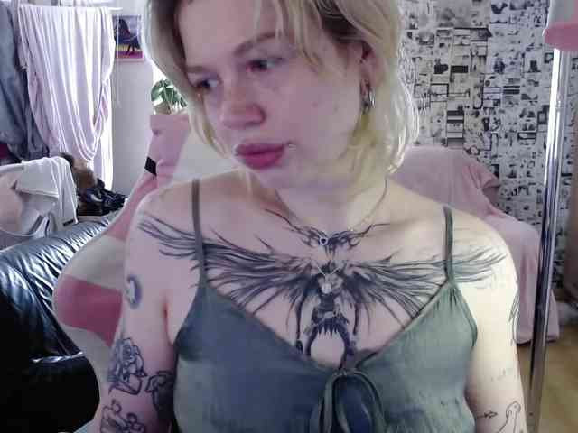LolaHot webcam