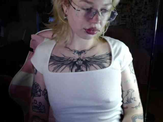 LolaHot webcam