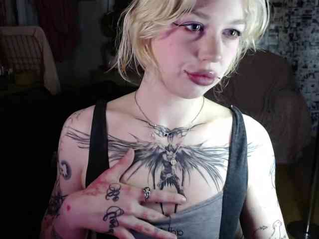 LolaHot webcam