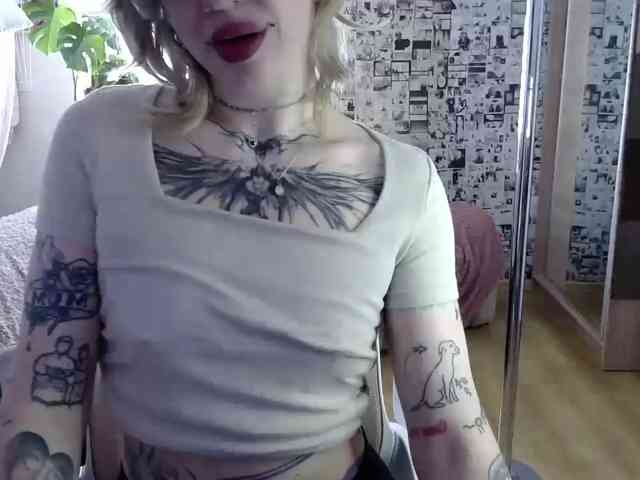 LolaHot webcam