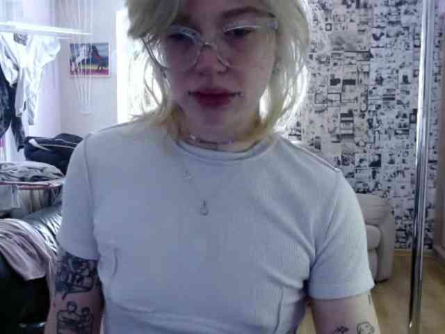 adult sex webcam LolaHot