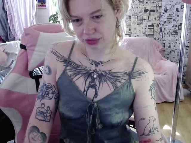 LolaHot webcam