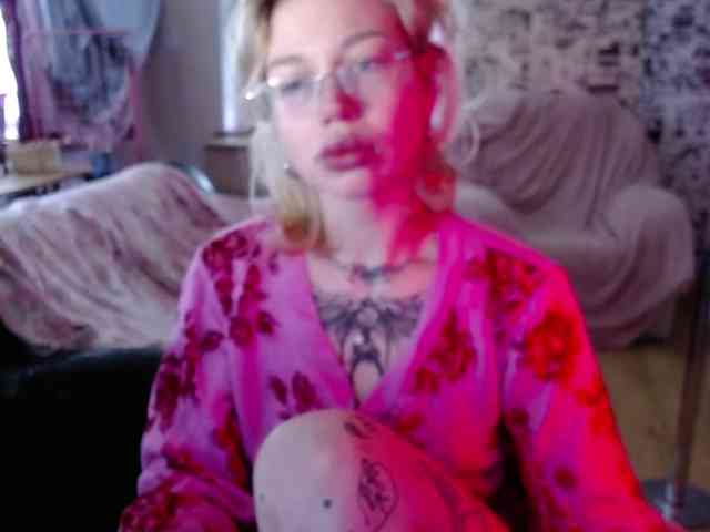 LolaHot webcam