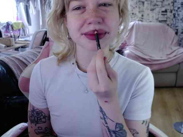 LolaHot webcam