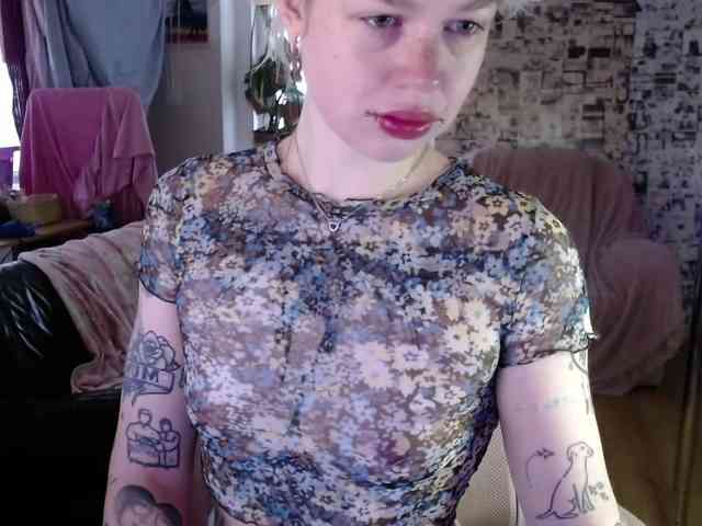 LolaHot webcam