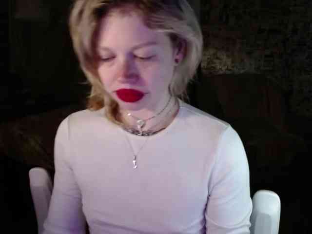 LolaHot webcam