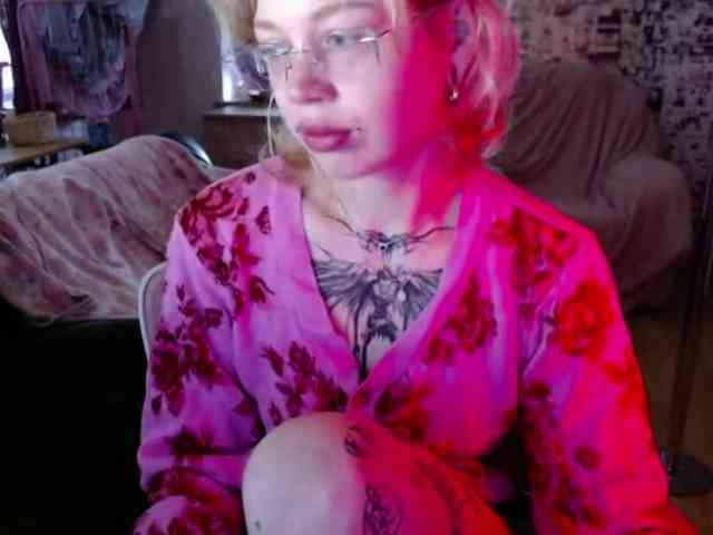 LolaHot webcam