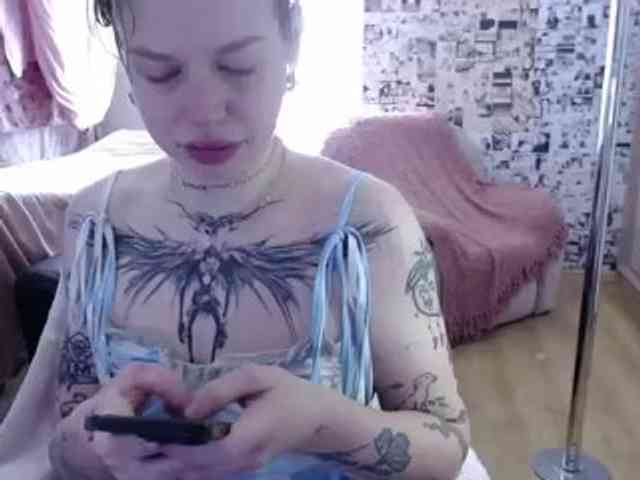 LolaHot webcam
