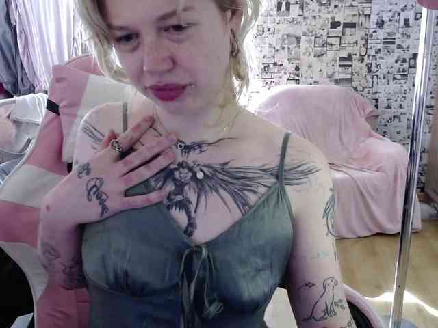 LolaHot webcam
