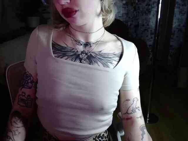 LolaHot webcam