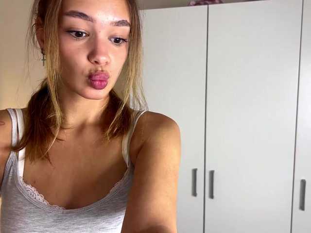 TinaYuzuki live cam on BongaCams