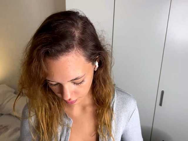 TinaYuzuki live cam on BongaCams