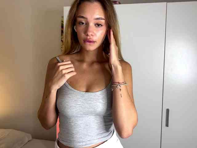 TinaYuzuki — live female cam on BongaCams