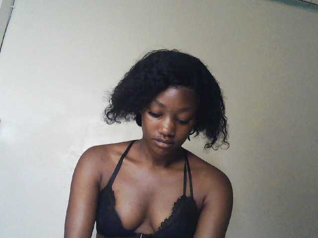 Hot-sexxxy-girl live cam on BongaCams