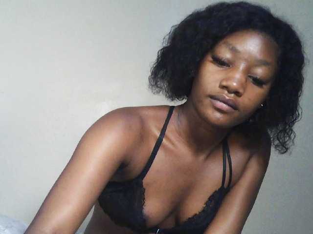 Hot-sexxxy-girl live cam on BongaCams
