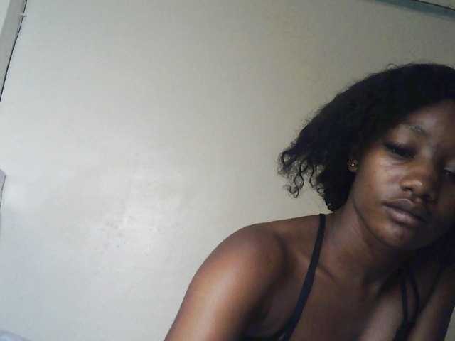 Hot-sexxxy-girl live cam on BongaCams