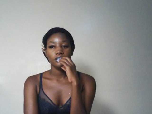 Hot-sexxxy-girl live cam on BongaCams