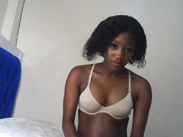Hot-sexxxy-girl live cam on BongaCams