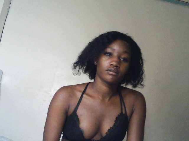 Hot-sexxxy-girl live cam on BongaCams