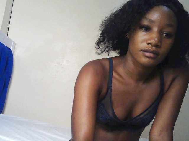 Hot-sexxxy-girl live cam on BongaCams