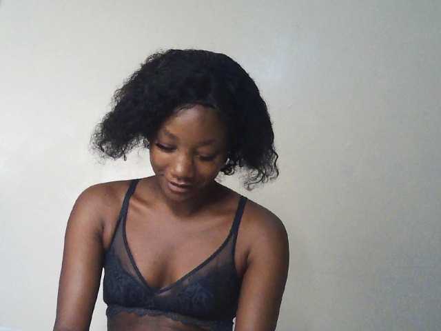 Hot-sexxxy-girl live cam on BongaCams