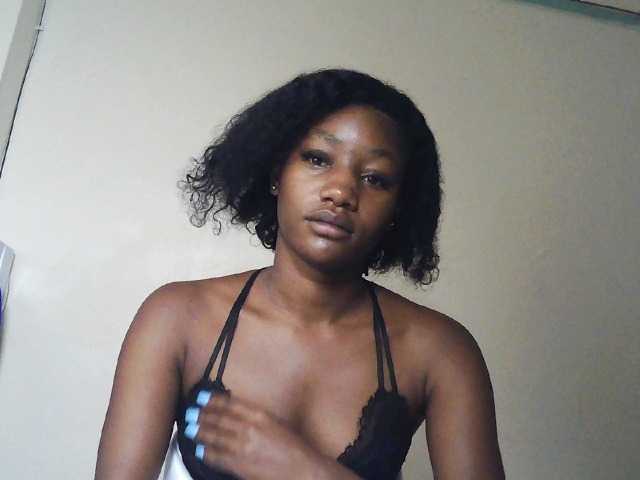 Hot-sexxxy-girl live cam on BongaCams