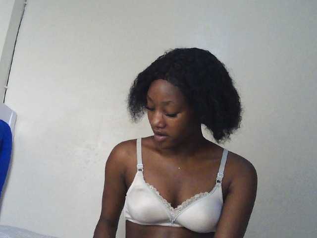 Hot-sexxxy-girl live cam on BongaCams