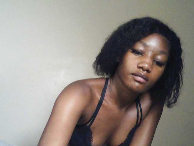 Hot-sexxxy-girl live cam on BongaCams