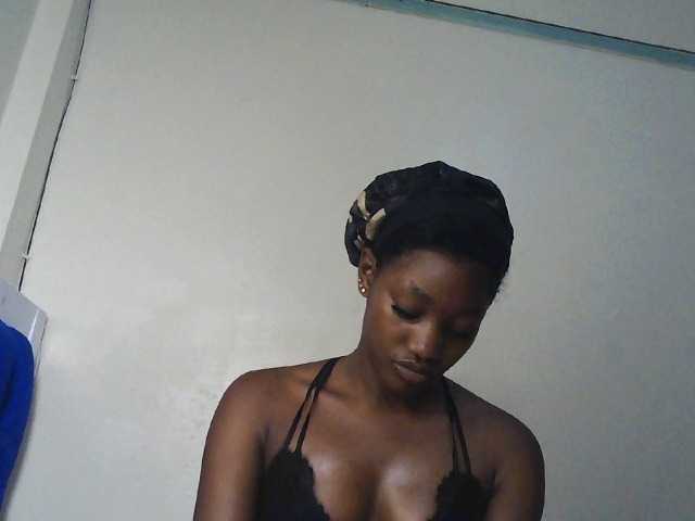 Hot-sexxxy-girl live cam on BongaCams