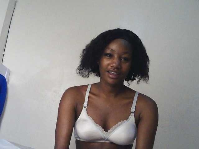 Hot-sexxxy-girl live cam on BongaCams