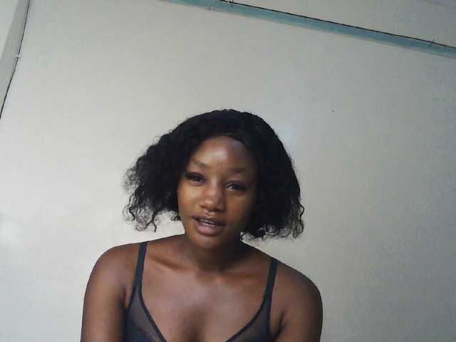 Hot-sexxxy-girl live cam on BongaCams