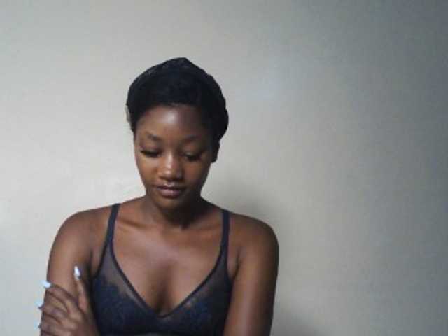 Hot-sexxxy-girl live cam on BongaCams
